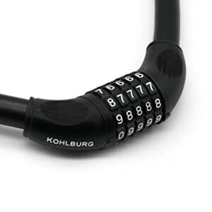 Langes massives Kabelschloss mit Zahlenkombination "Bordeaux" in Schwarz, gezeigt mit auf 7-7-7-7-7 eingestelltem Zahlencode.