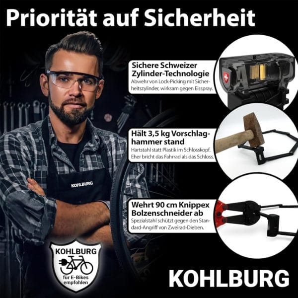 Ein Mann mit Brille steht neben dem Langes Premium Schlüssel-Faltschloss "Rom", das sich durch Sicherheit, Schlagfestigkeit und Bolzenschneiderfestigkeit auszeichnet.