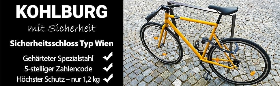 Gelbes Fahrrad, gesichert mit dem schwarzen Langes Premium Zahlen-Faltschloss "Wien" auf Kopfsteinpflaster, das das KOHLBURG Fahrradschloss präsentiert.