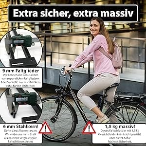 Eine Frau in Rosa auf einem schwarzen Fahrrad; die Beilage zeigt die Merkmale des Catania-Sicherheits-Faltradschlosses.